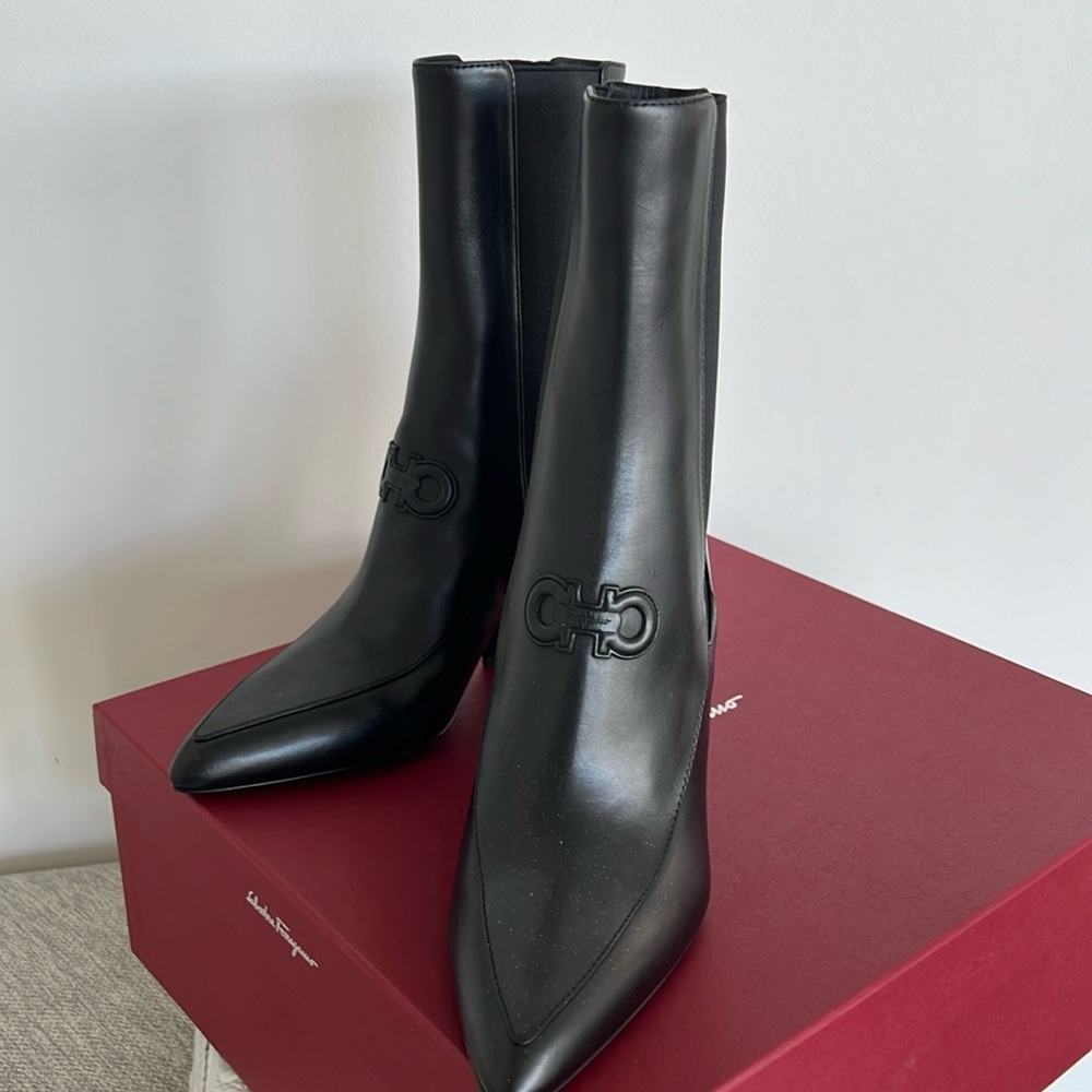 NIB Ferragamo Black Leather Short Boots